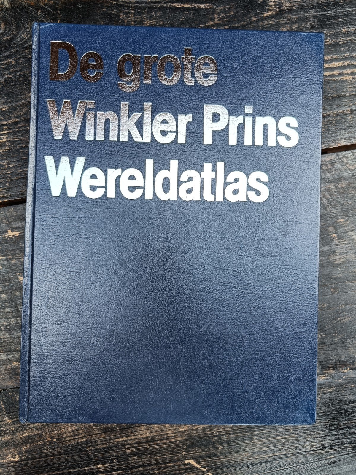 De Grote Winkler Prins Wereldatlas - 1977, Gelezen, Overige atlassen, Ophalen of Verzenden, 1800 tot 2000