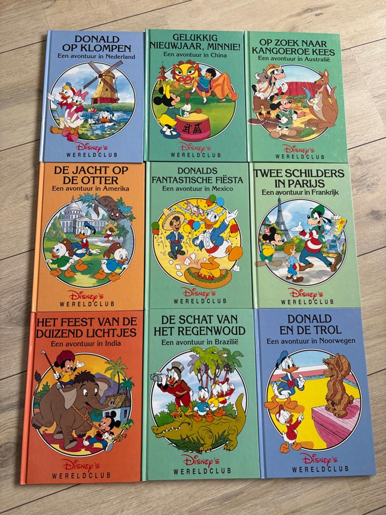 Disney Wereldclub Boeken -  Set van 9 Avonturen, Ophalen of Verzenden, Zo goed als nieuw, Sprookjes