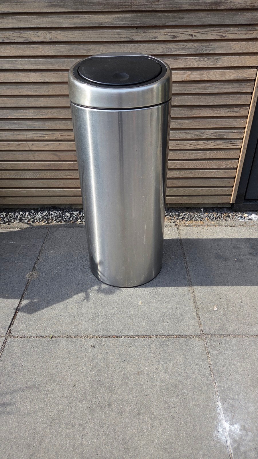 Brabantia prullenbak, RVS, 30 liter, Huis en Inrichting, Woonaccessoires | Prullenbakken, Ophalen, 50 tot 75 cm, Rvs, 20 tot 30 liter
