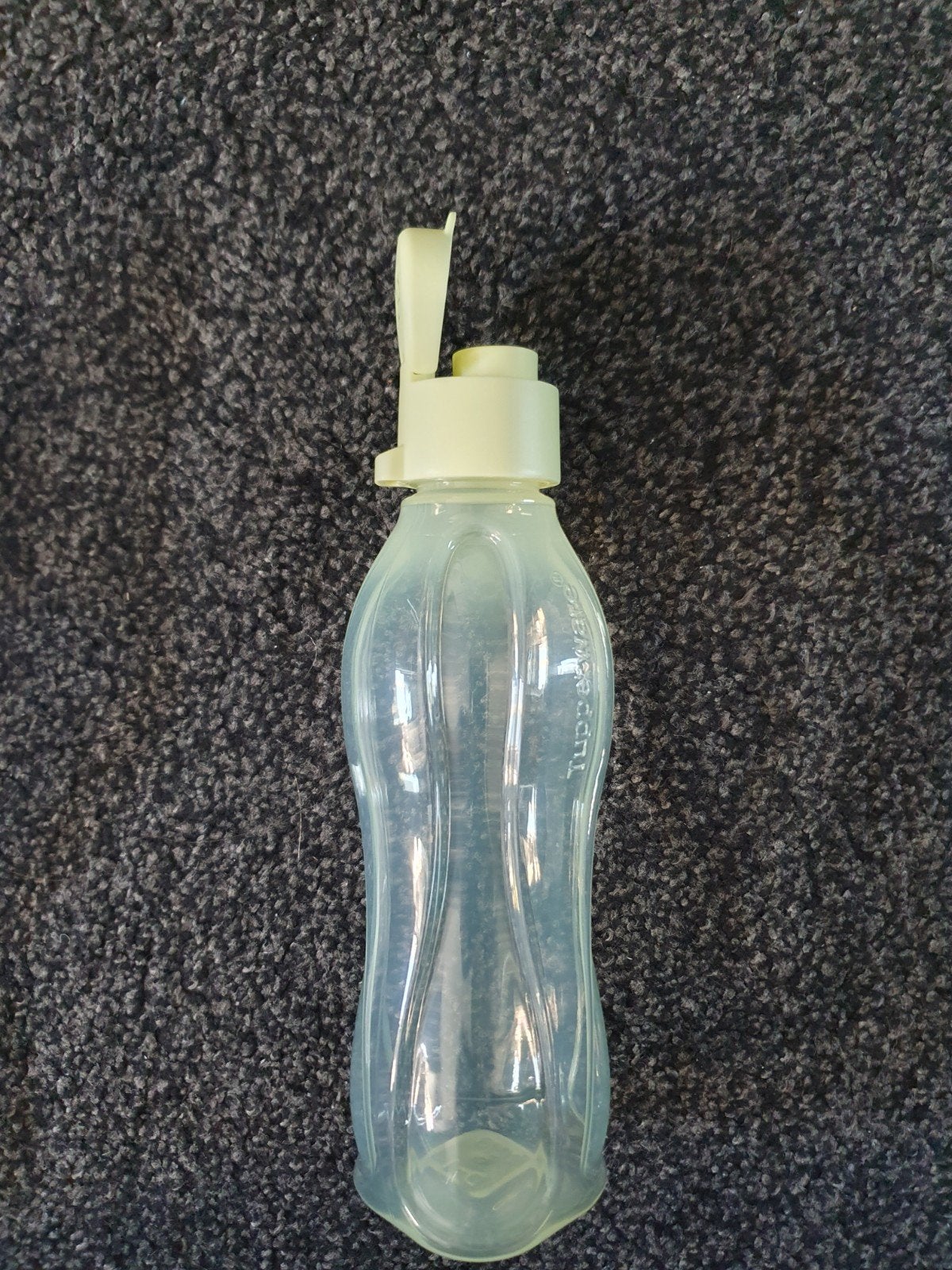 Nieuwe Tupperware drinkfles 500ml met sportdop - Zachtgeel, Geel, Nieuw, Ophalen of Verzenden, Drinkfles