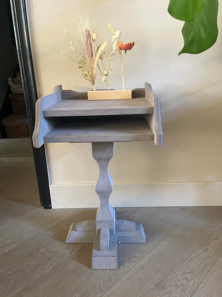Prachtig lief bijzet/telefoon tafeltje, Minder dan 55 cm, Gebruikt, Ophalen of Verzenden, Overige vormen
