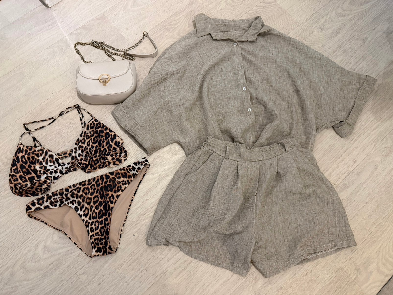Bikini kleding setje tas, Ophalen of Verzenden, Zo goed als nieuw, Bruin, Bikini