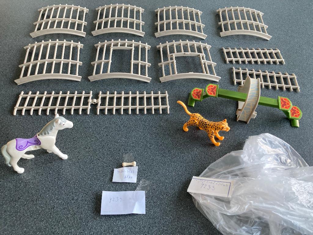 onderdelen uit Playmobil circus 4232 4233 4234 in 1 koop, Kinderen en Baby's, Speelgoed | Playmobil, Ophalen of Verzenden, Zo goed als nieuw