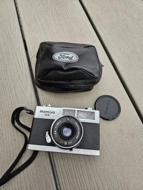 Vintage Mamiya 135 meetzoekercamera met Ford Tasje, Ophalen of Verzenden, Gebruikt, Compact, Overige Merken
