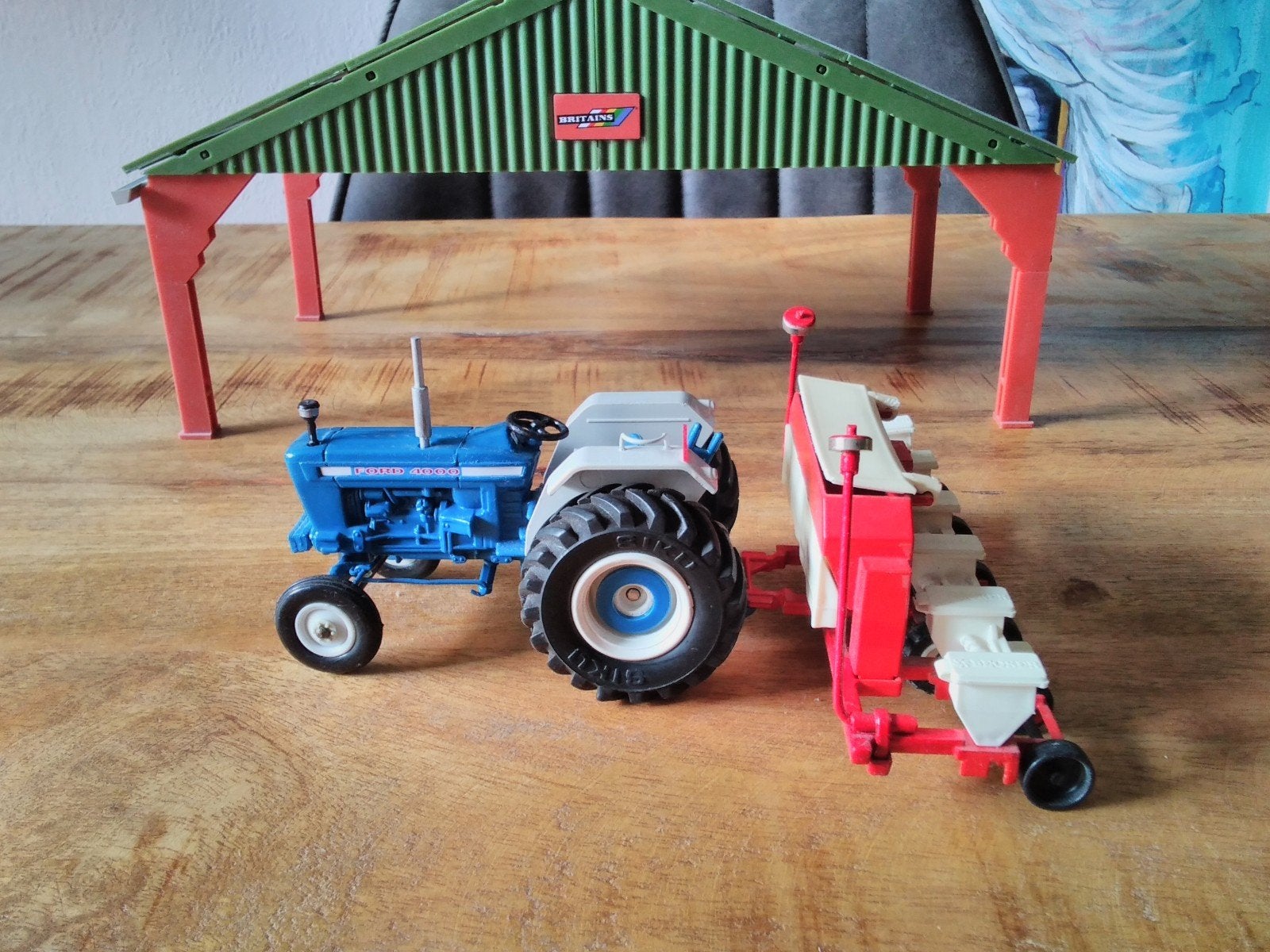 Britains Ford 4000 met zaaimachine, Ophalen of Verzenden, Tractor of Landbouw, Britains