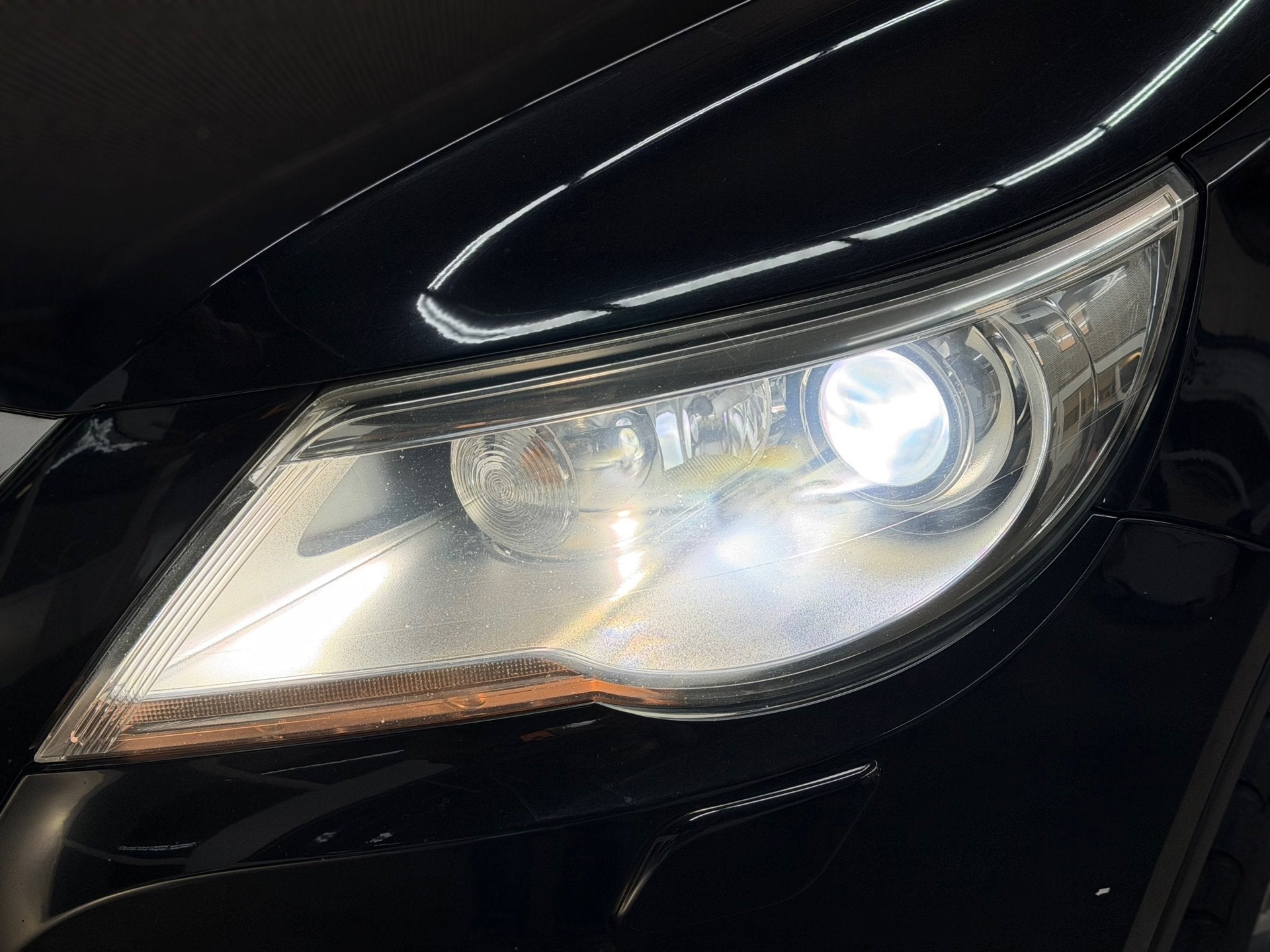 Volkswagen Tiguan 2.0 TSI Sport&Style 4Motion 2009 DSG TREKH, Auto's, Volkswagen, Automaat, Stof, Gebruikt, Zwart