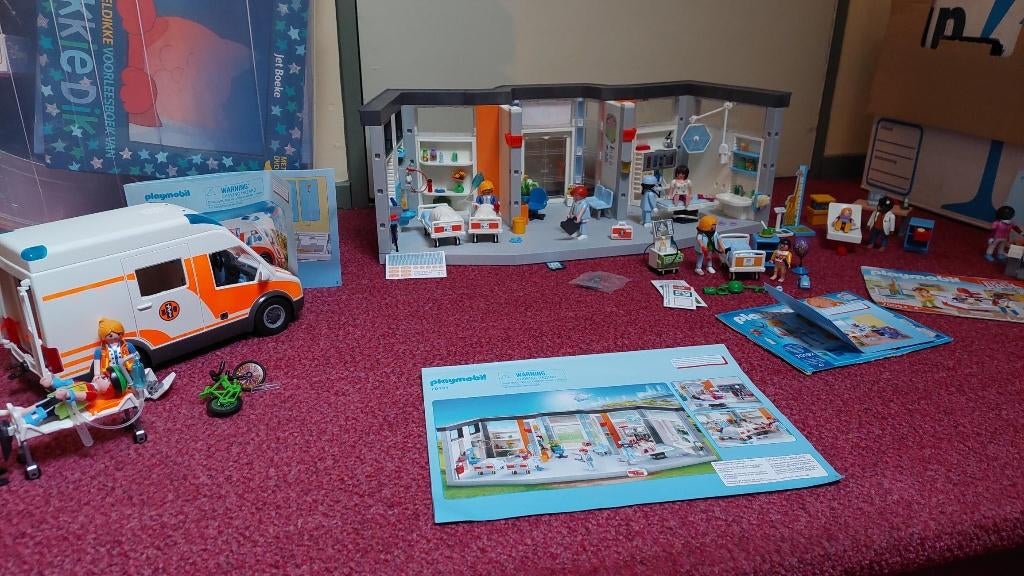 Playmobil ziekenhuis 70191 met ambulance, Ophalen, Zo goed als nieuw, Complete set
