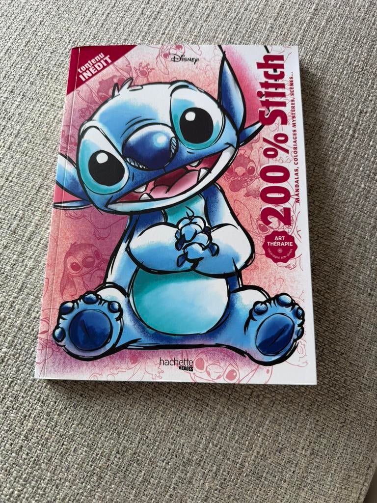 Hachette 200% stitch coloring book, Nieuw, Ophalen of Verzenden, Tekenen en Schilderen, Geschikt voor kinderen