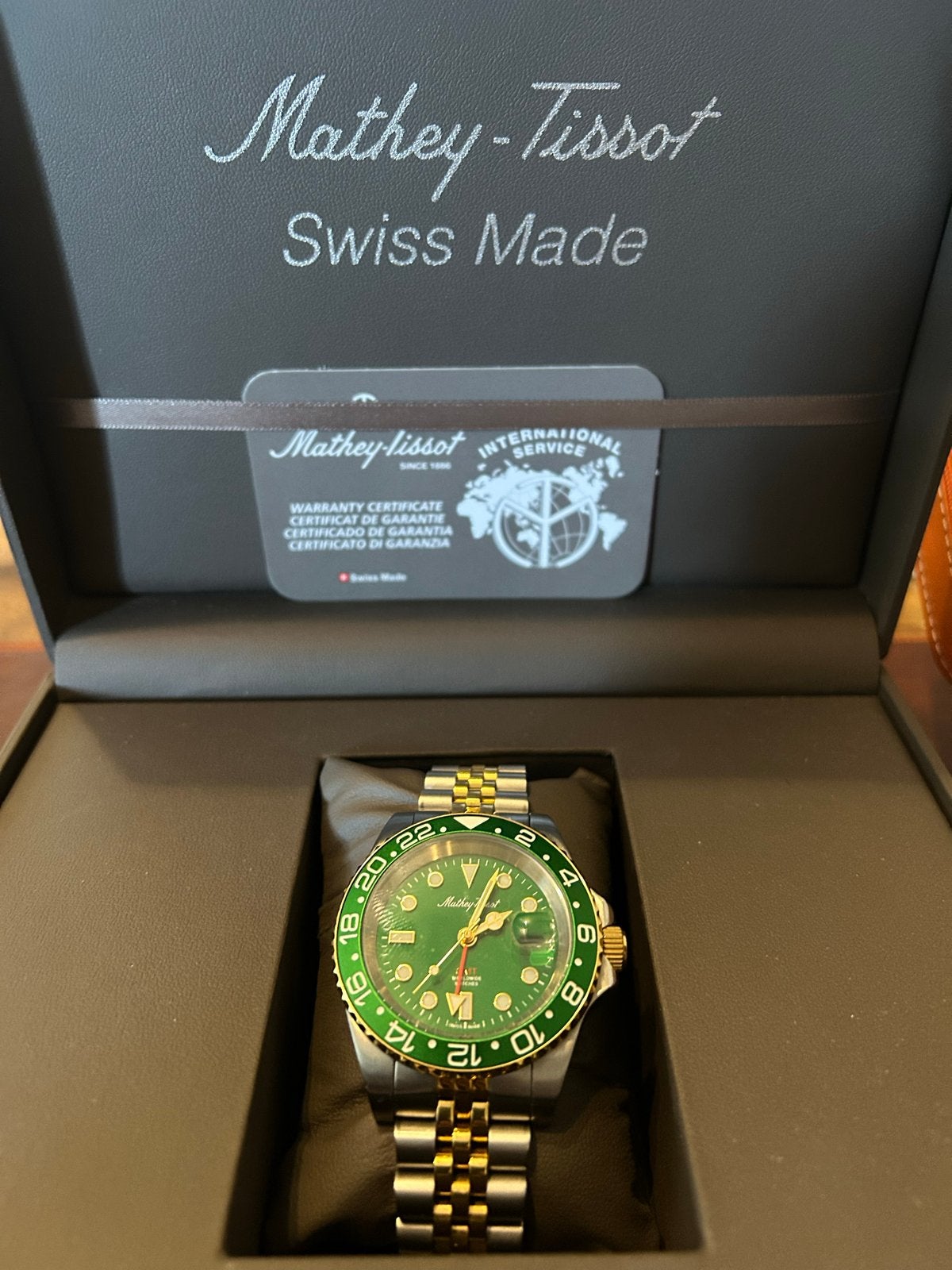 Mathey-Tissot Polshorloge met saffier glas, Staal, Polshorloge, Zo goed als nieuw, Ophalen