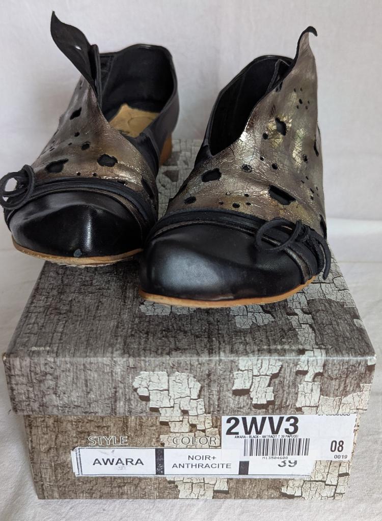 Schoenen Papucei Awara mt 39, Kleding | Dames, Schoenen met lage hakken, Verzenden, Zwart, Zo goed als nieuw