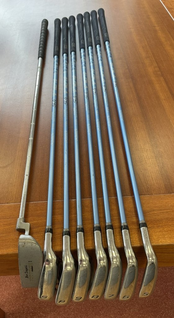 Complete ijzerset Cobra King (dames) met putter en standbag., Ophalen, Gebruikt, Set, Overige merken