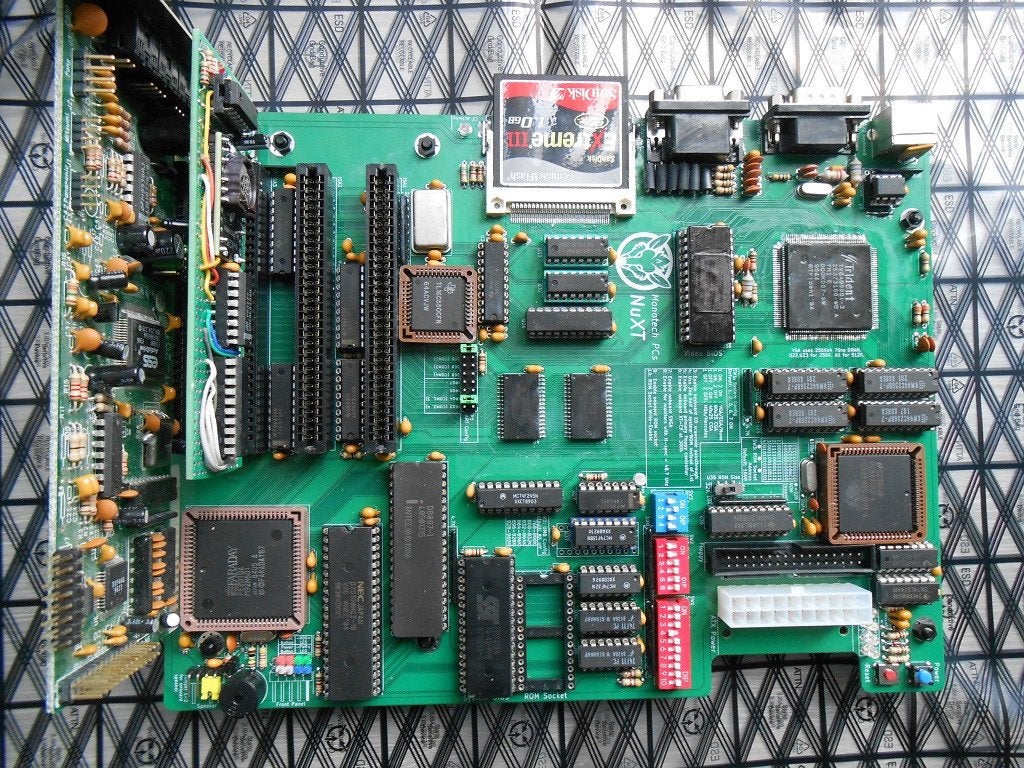 MonoTech NuXT 8088 set, Computers en Software, Verzenden