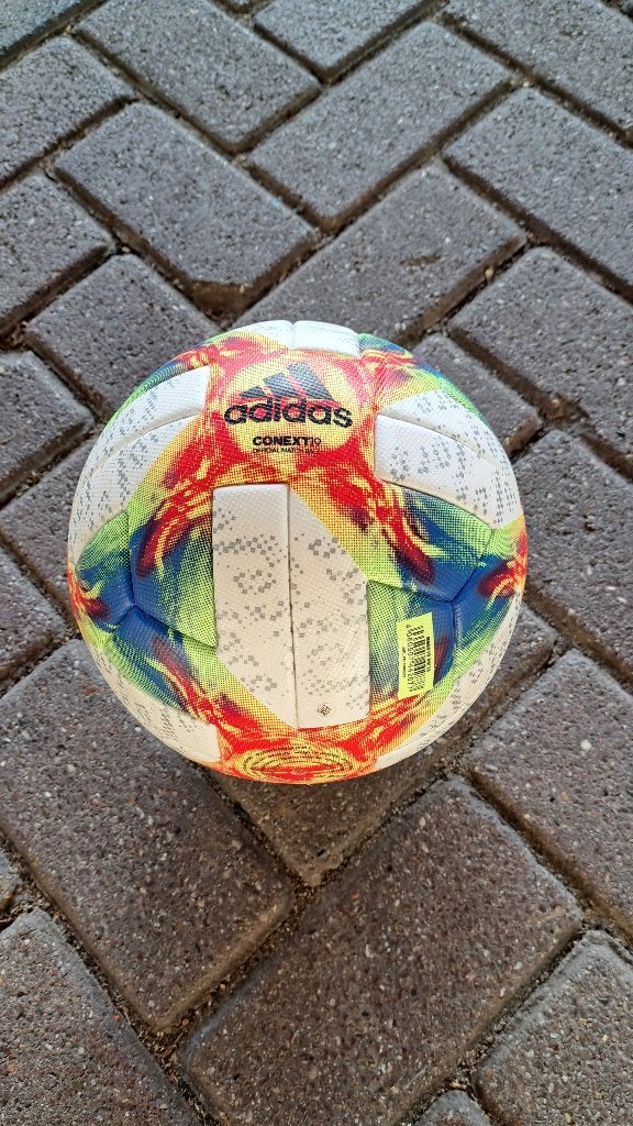 Feyenoord - PSV (Adidas Conext 21)Officiële wedstrijdbal, Verzamelen, Sportartikelen en Voetbal, Ophalen of Verzenden, Zo goed als nieuw