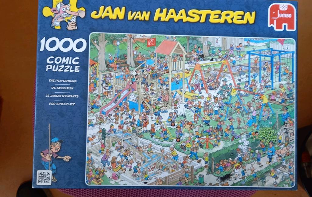 8 Van Haasteren puzzels 1000 stukjes, Ophalen, 500 t/m 1500 stukjes, Zo goed als nieuw