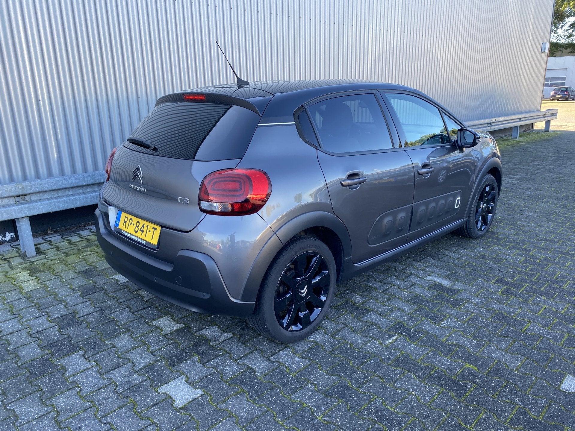 Citroën C3 1.2 PureTech Shine Clima, Navi, Carplay, CC, PDC, Euro 6, 1199 cc, 82 pk, 450 kg
