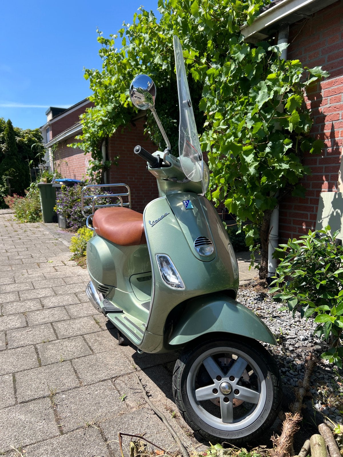 Te koop: Leuke Vespa LX50 Geel Kenteken, Ophalen, Gebruikt, Maximaal 45 km/u, Benzine