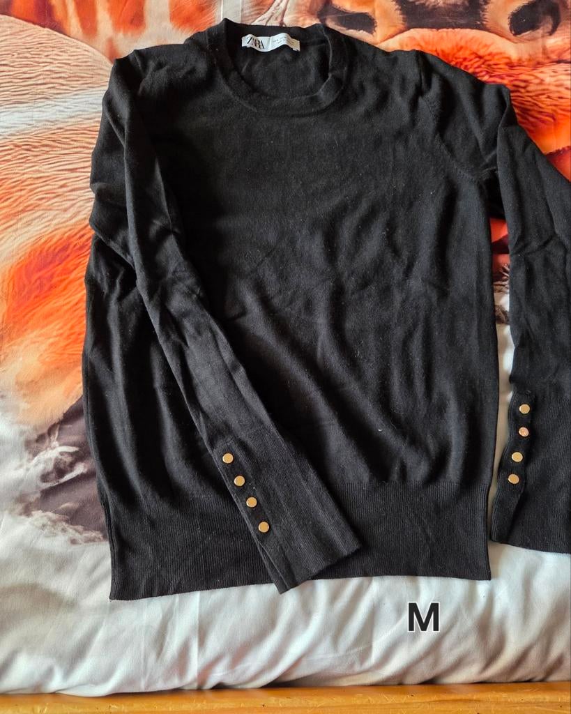 Zwarte Zara trui met gouden knoopjes - Maat M, Zo goed als nieuw, Ophalen, Maat 38/40 (M), Zara