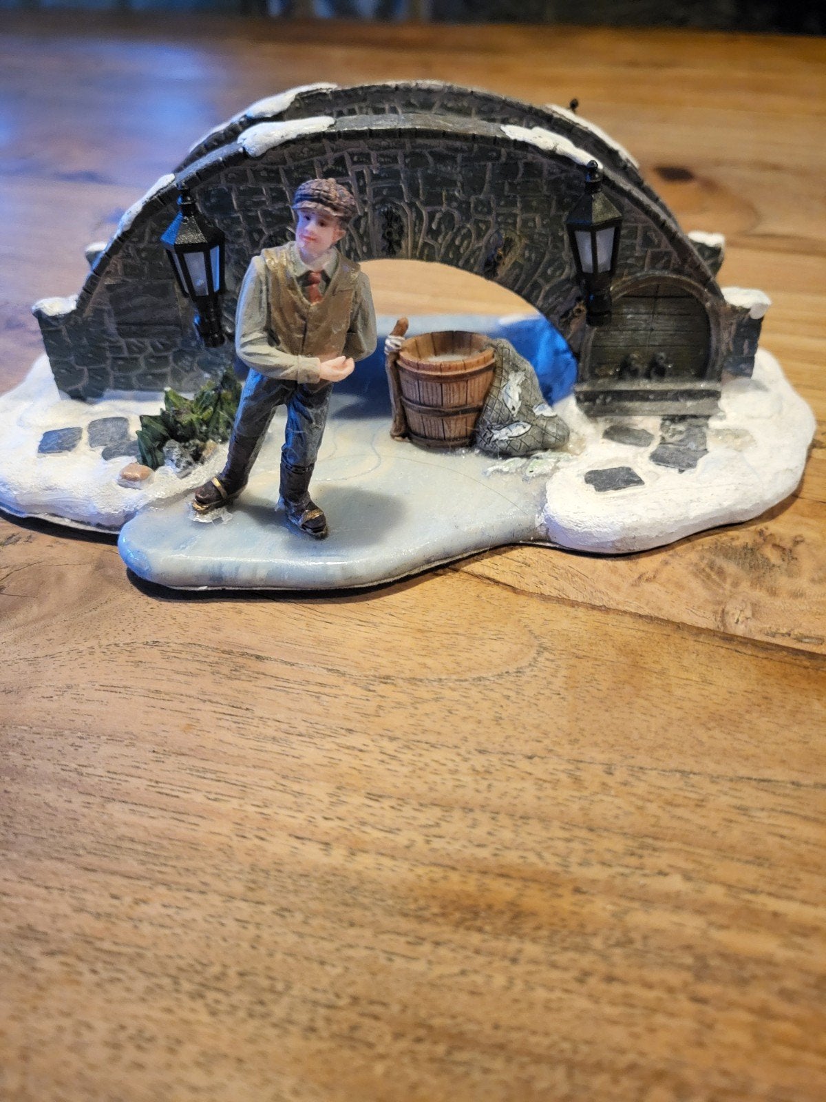 Kerst Luville brug met schaatser/ IJSBRUG Afm.19 x 11 cm, Ophalen of Verzenden, Gebruikt