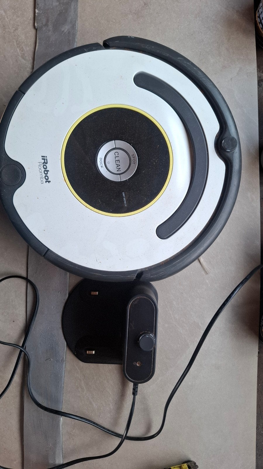 iRobot Roomba Robotstofzuiger met Laadstation, Gebruikt, IRobot, Robotstofzuiger, Reservoir