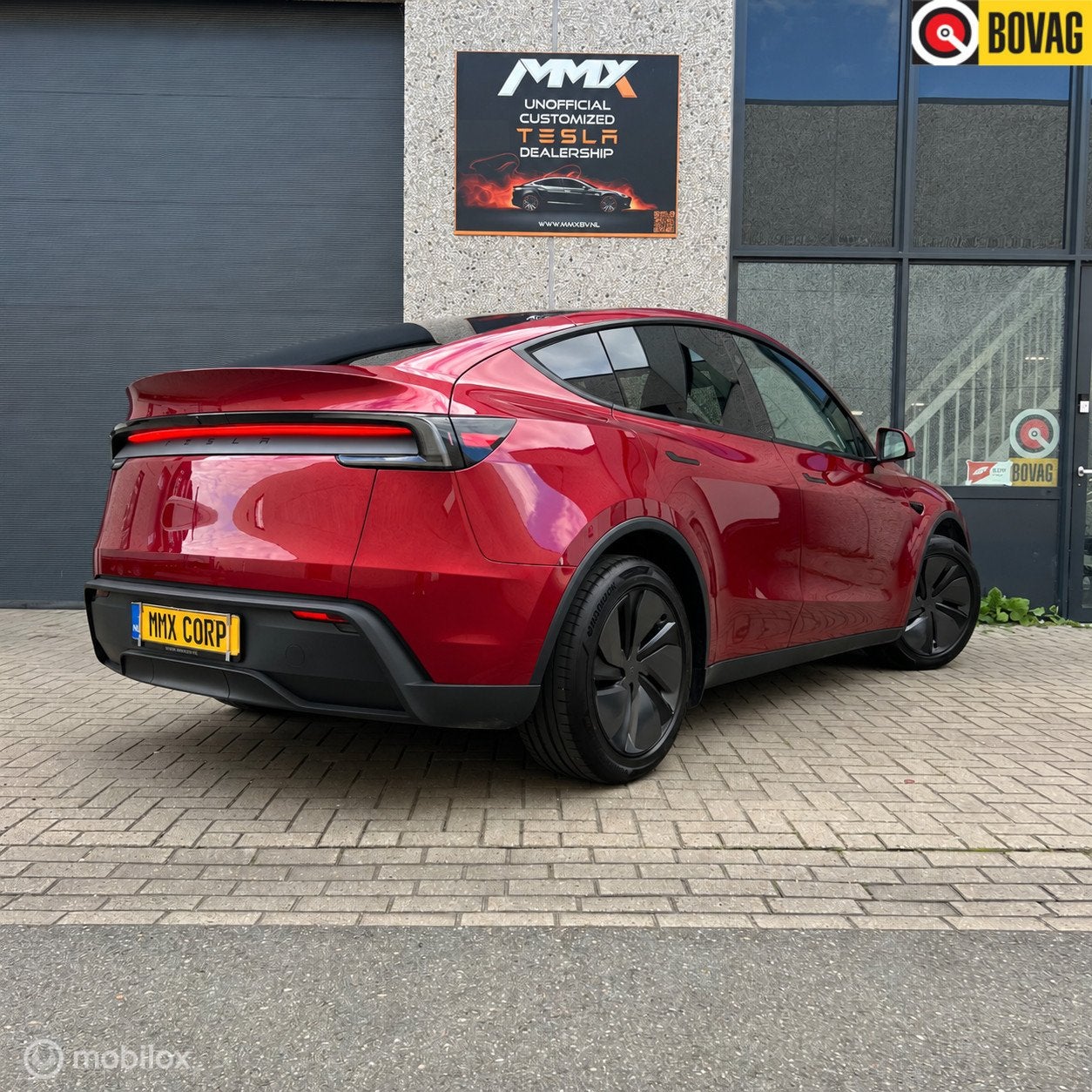 Model Y Juniper LFP PREMIUM + IAP + HW4 + SOH 98.9%, Automaat, Achterwielaandrijving, Zwart, 340 pk