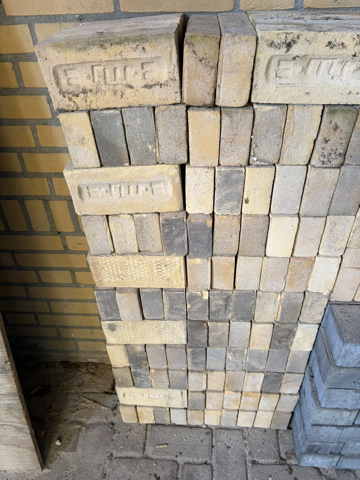 Metselsteen - geel, Doe-het-zelf en Verbouw, Ophalen, Nieuw, Bakstenen