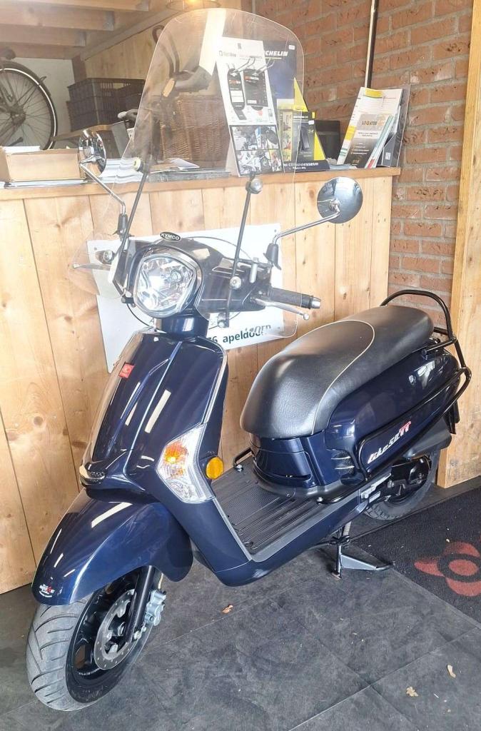 Een zeer nette KYMCO Like TT, Kymco, Maximaal 45 km/u, Niet ingevuld, Zo goed als nieuw
