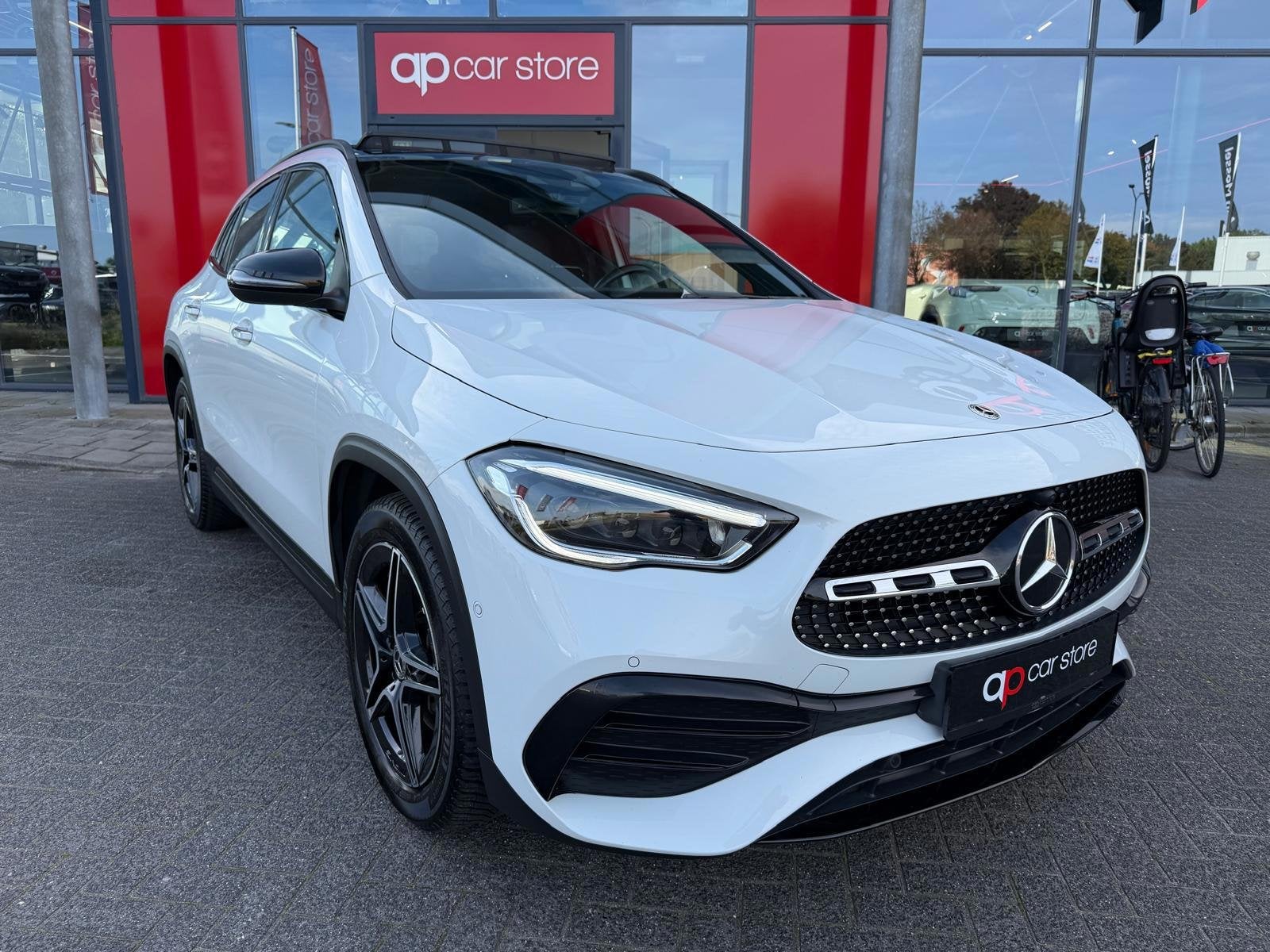Mercedes-Benz GLA-klasse 250e Business Solution AMG Limited, Auto's, 15 kWh, Wit, Bedrijf, 161 pk