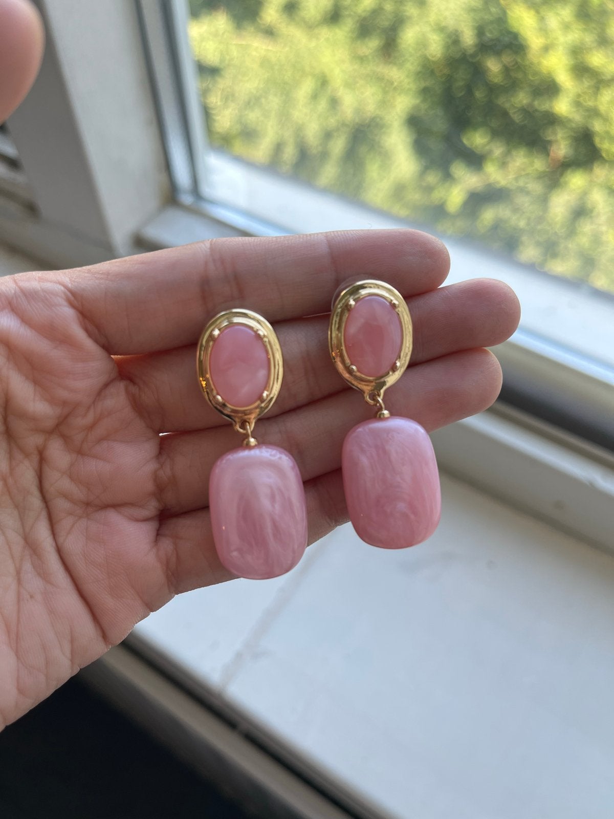Roze Oorbellen met Gouden Details, Overige materialen, Hangers, Ophalen of Verzenden, Zo goed als nieuw