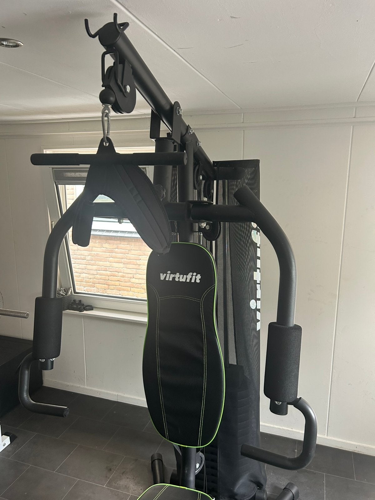 Complete fitnessuitrusting te koop –voor eigen fitnessruimte, Sport en Fitness, Ophalen, Gebruikt, Benen, Fitnessbank