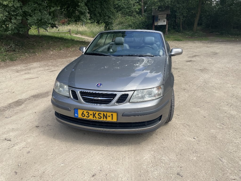 Saab 9-3 Linear 1.8 T Cabrio AUT 2005 Grijs, Auto's, 1998 cc, 4 cilinders, Cabriolet, 4 stoelen