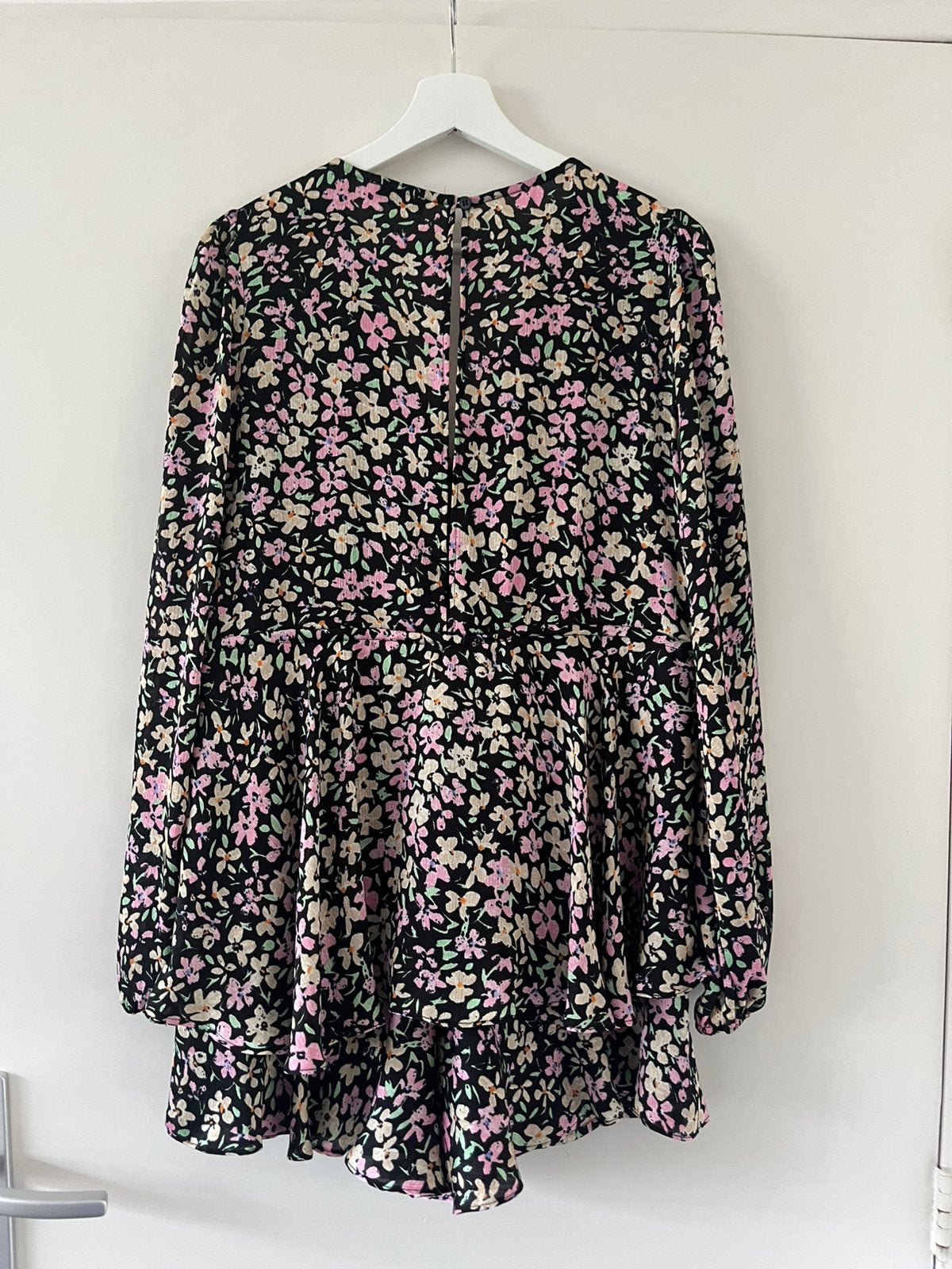 Loavies bloemetjes playsuit dames maat S / 36, Ophalen of Verzenden, Zo goed als nieuw, Maat 36 (S), Zwart