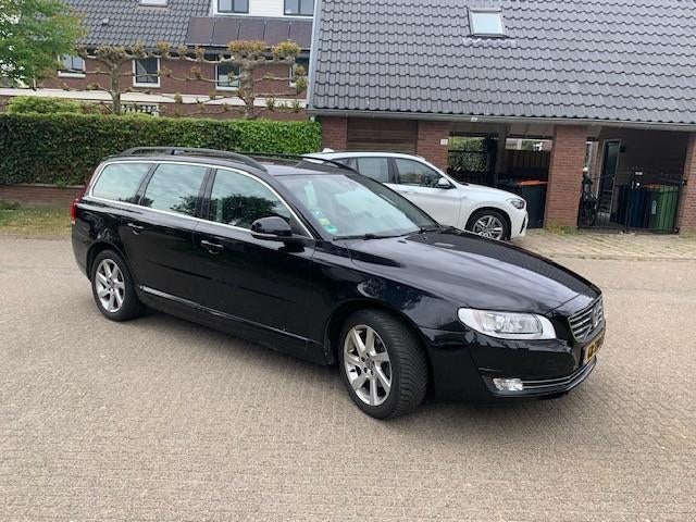Volvo V70 T4 Aut Nordic+ Standkachel (bj 2015, automaat), 1596 cc, 1503 kg, Zwart, 4 cilinders