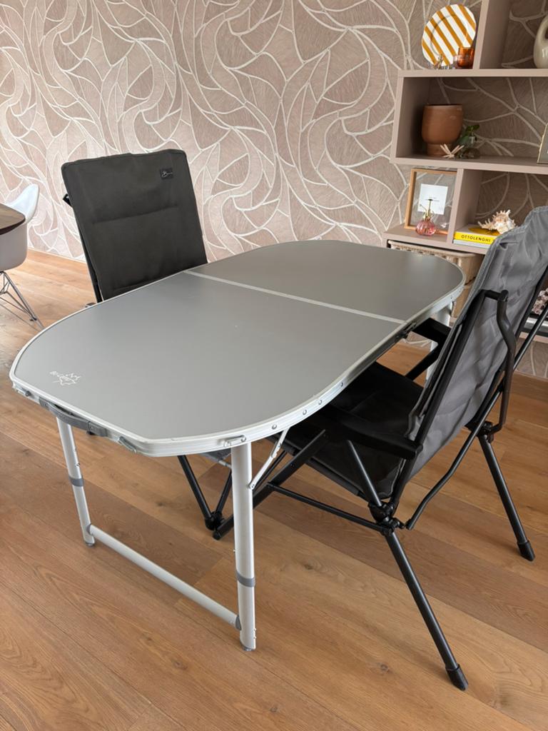 Campingbenodigdheden, Ophalen of Verzenden, Zo goed als nieuw, Campingtafel