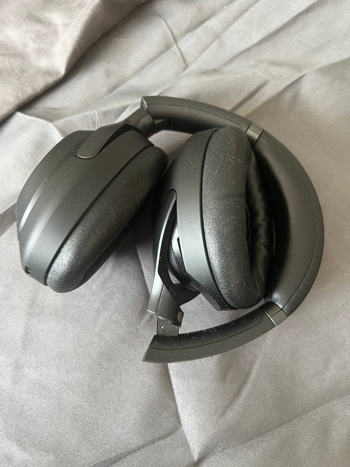 Sony koptelefoon in super conditie, met bleutooth.