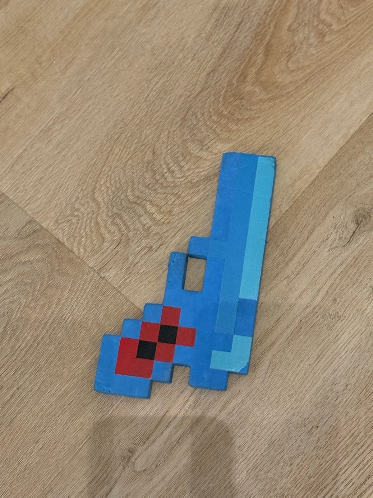 Minecraft pixel zwaard - speelgoed, Ophalen of Verzenden, Gebruikt, Jongen of Meisje