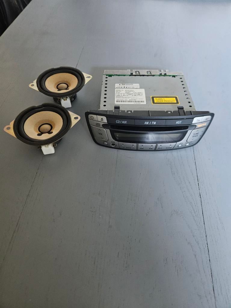 Originele autoradio met speakers voor Peugeot 107, Ophalen of Verzenden, Gebruikt