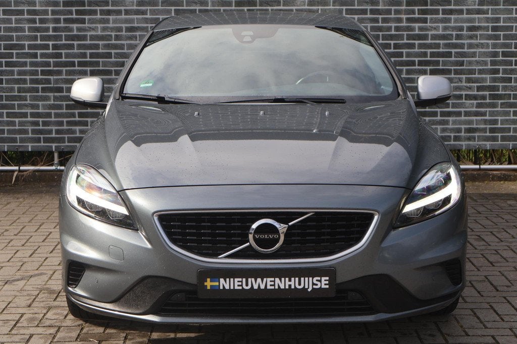 Volvo V40 2.0 T2 R-Design | Navigatie | Harman Kardon Audio, Auto's, Volvo, 12 maanden, Gebruikt, 4 cilinders, 122 pk