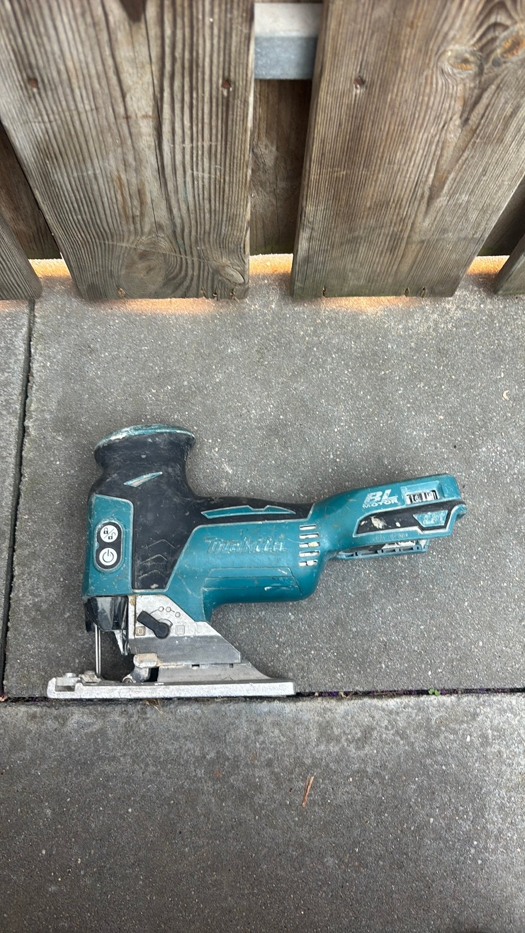 Makita 18v decoupeerzaag DJV181, Ophalen, Gebruikt, Decoupeerzaag, 30 tot 70 mm