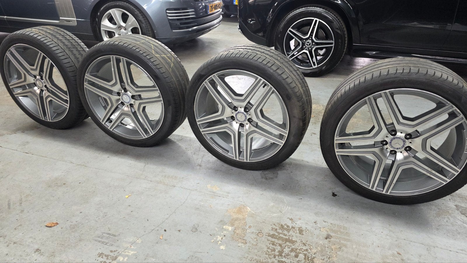 Mercedes ML 21 inch Pirelli banden 295/35 ZR21 107Y, Ophalen, Gebruikt, Mercedes-Benz