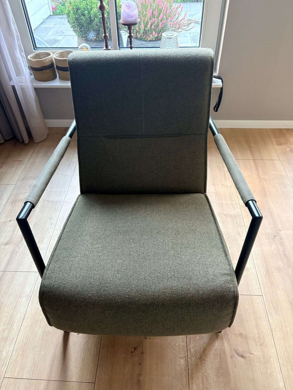 Xooon fauteuil met stoffen bekleding en metalen frame, Huis en Inrichting, Fauteuils, Ophalen, 75 tot 100 cm, Zo goed als nieuw