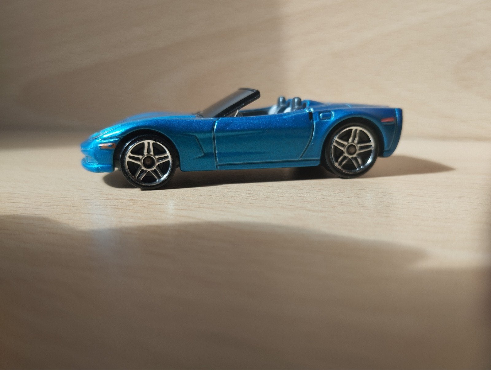 Vintage blauwe Hot Wheels 2009 Corvette C6 Convertible 1:64, Ophalen of Verzenden, Auto
