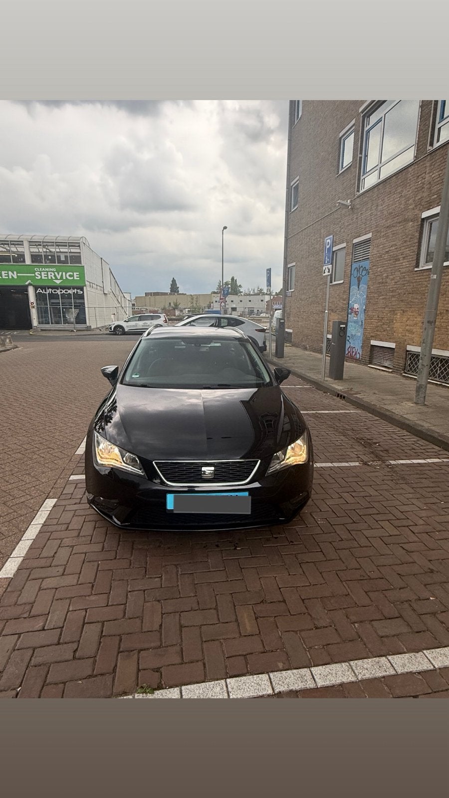 Seat leon 1.6 TDI taxi klaar, Automaat, Zwart, Diesel, Particulier