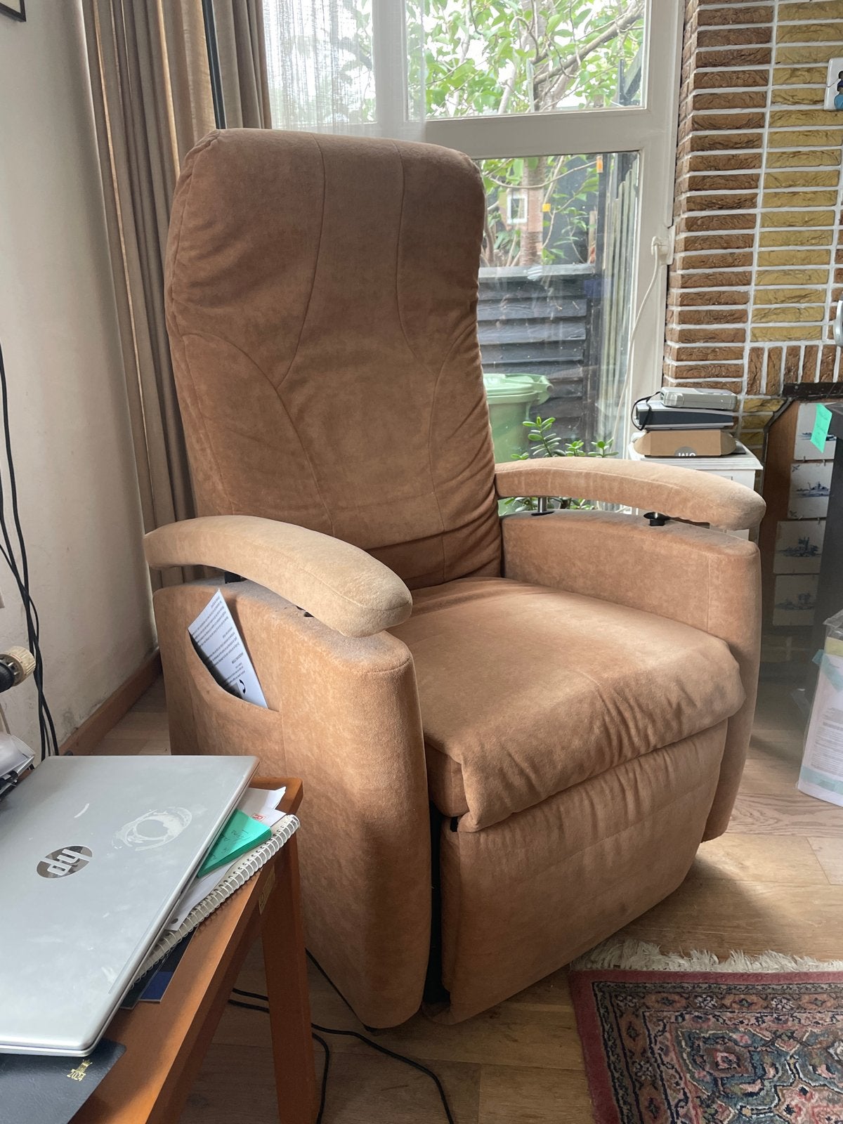Comfortabele Fitform sta-op stoel met afstandsbediening, Ophalen of Verzenden, Gebruikt, Stof, 75 tot 100 cm