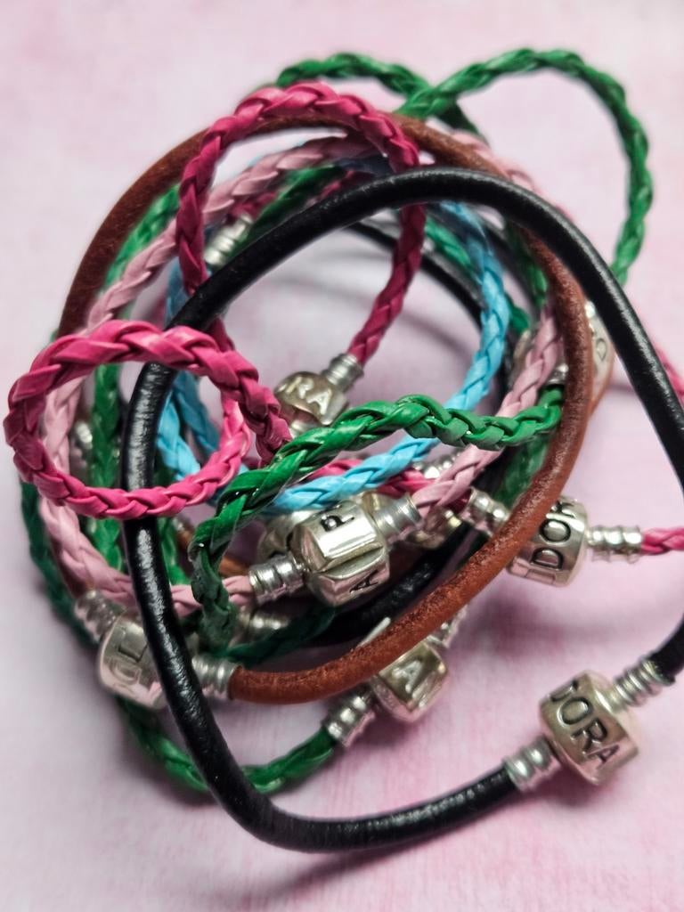 14x Gevlochten Leren Armbanden - Diverse Kleuren, Ophalen, Nieuw, Overige kleuren, Leer