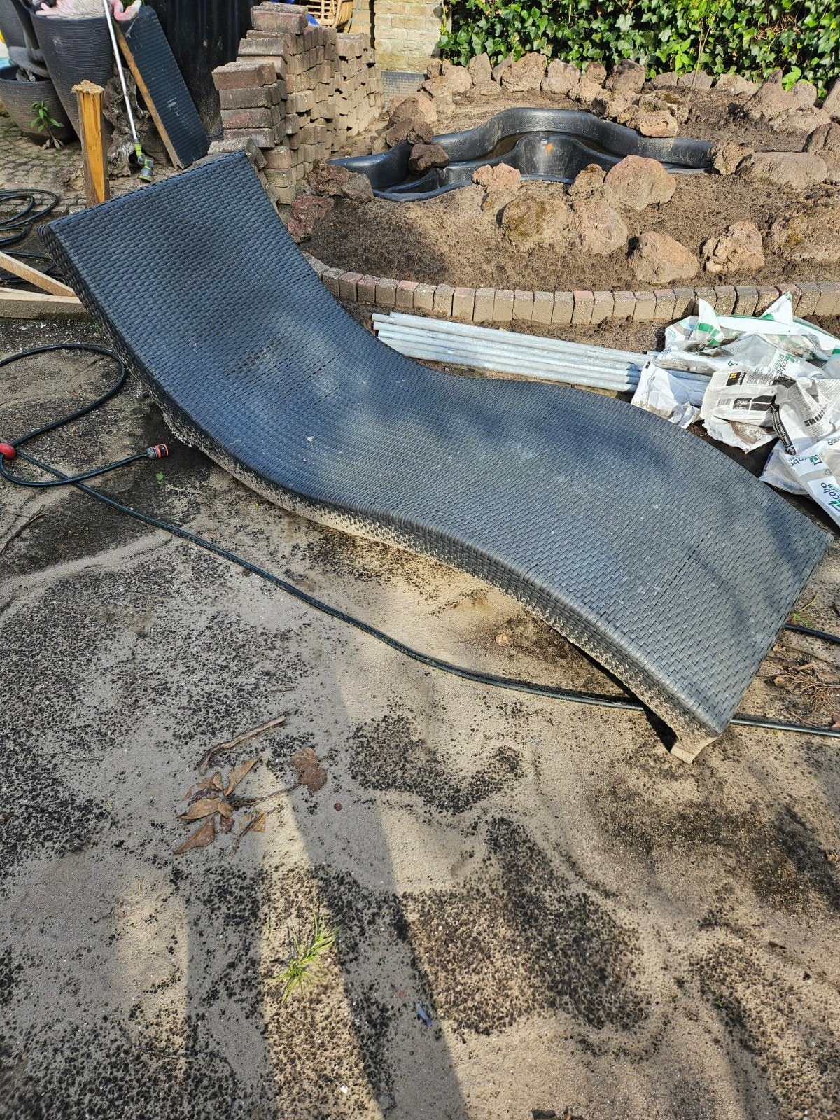 Wicker ligbed - Comfortabel en stijlvol voor buiten, Tuin en Terras, Ligbedden, Ophalen of Verzenden, Gebruikt, Wicker