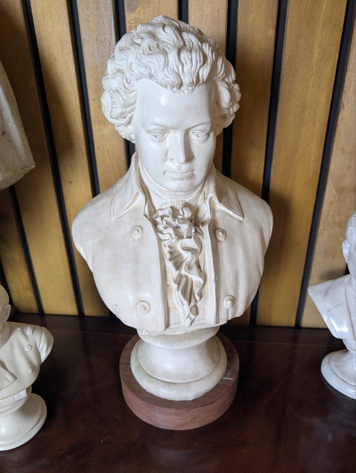 Prachtige buste/borstbeeld van Mozart, 40 cm, steen of gips, Ophalen of Verzenden