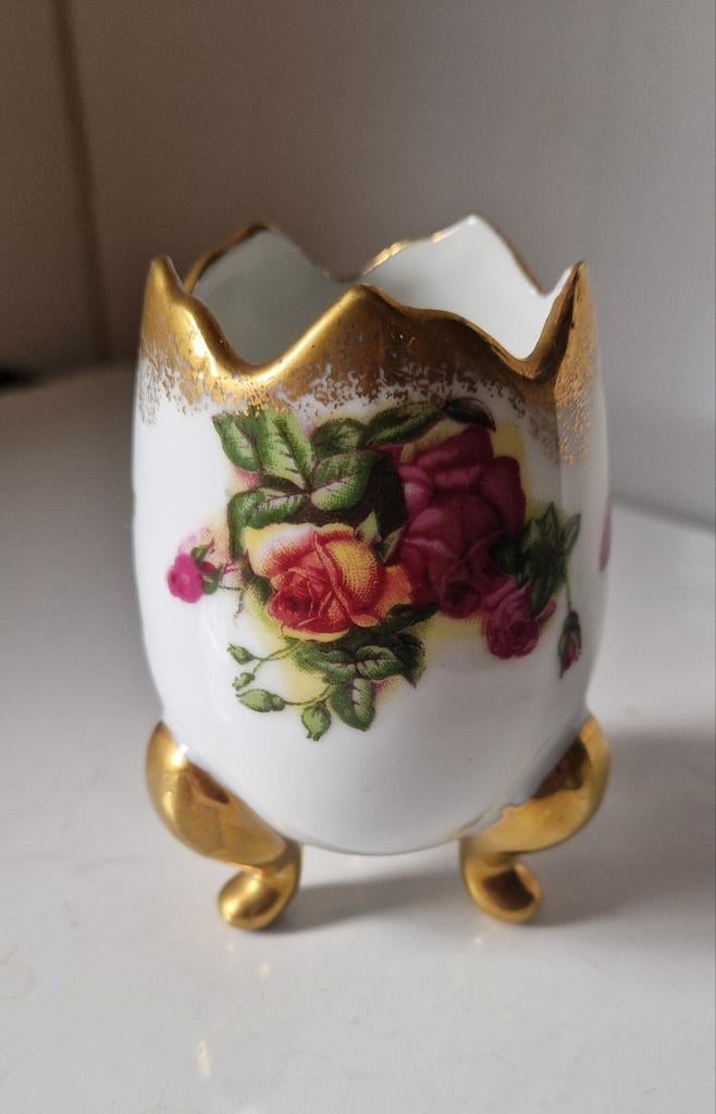 Saji Fine China Eierdopje met Rozen en Gouden Details, Ophalen of Verzenden