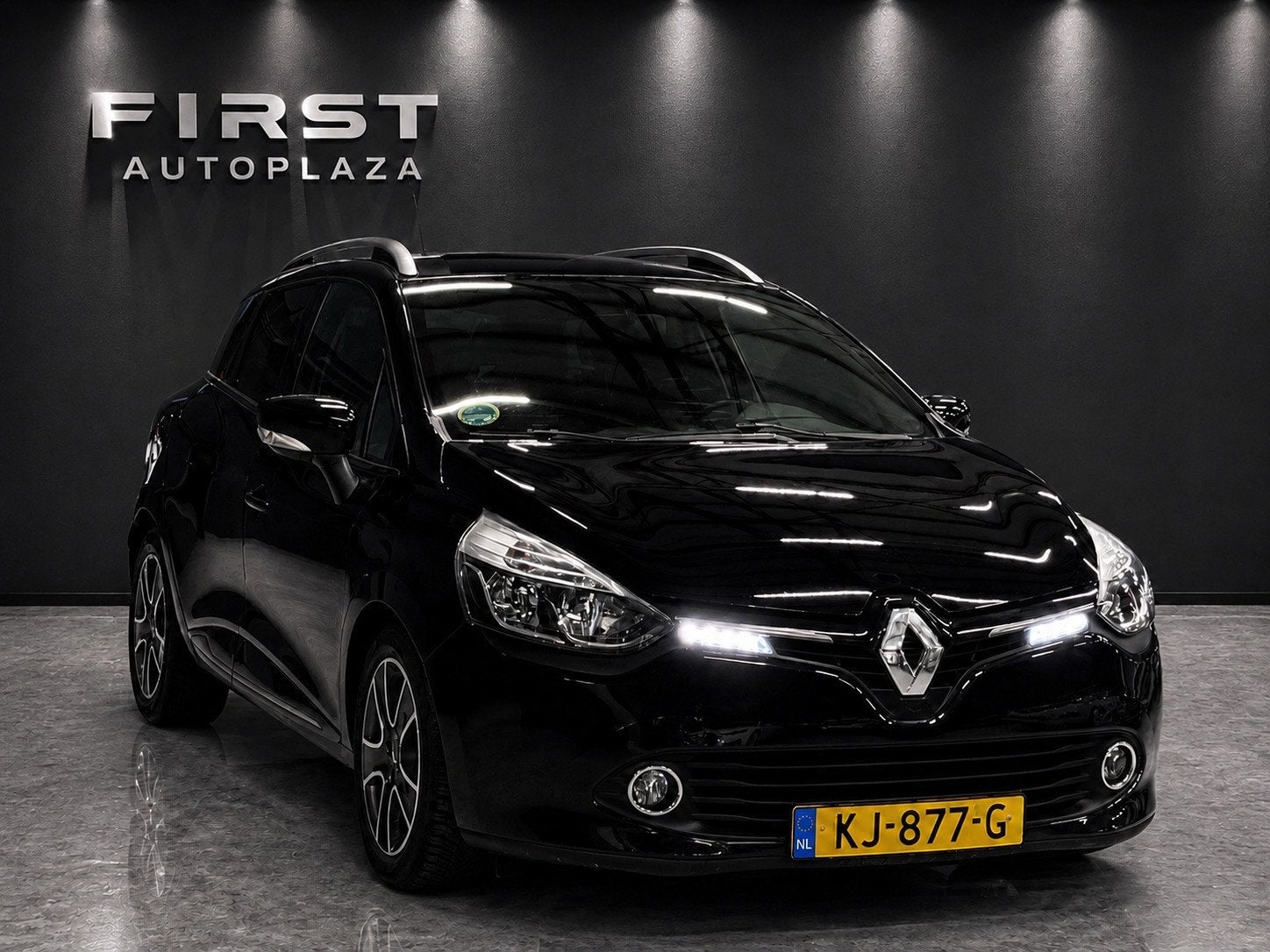 Renault Clio Estate 0.9 TCe Night&Day NAVI/CRUISE/ISOFIX/AIR, 898 cc, Stof, Gebruikt, 580 kg