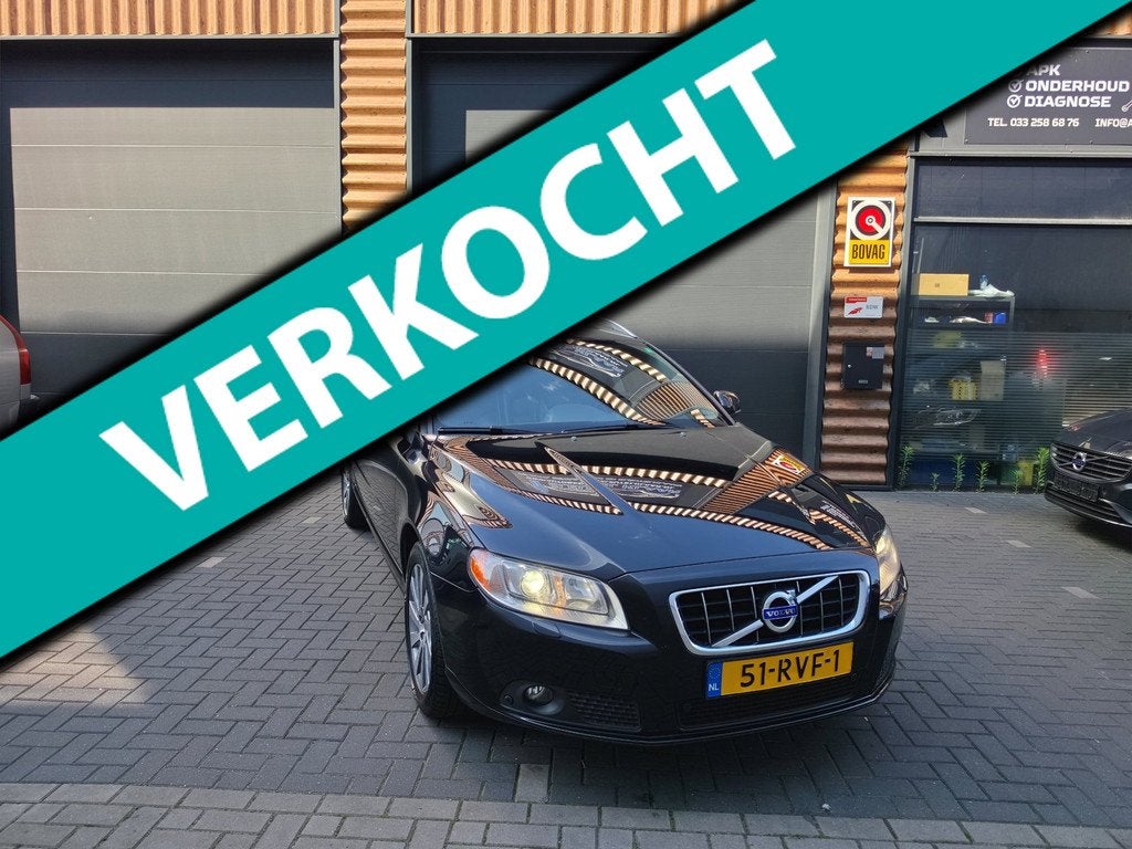 Volvo V70 1.6 T4 Limited Edition, 15 km/l, Gebruikt, 4 cilinders, Zwart