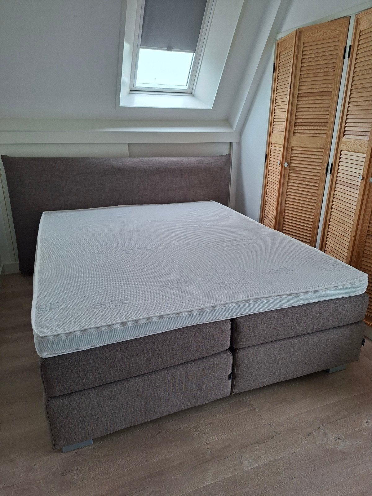 Boxspring Karlsson Vildår HR Extra - 180cmx220cm, Tweepersoons, Ophalen of Verzenden, 180 cm, Crème
